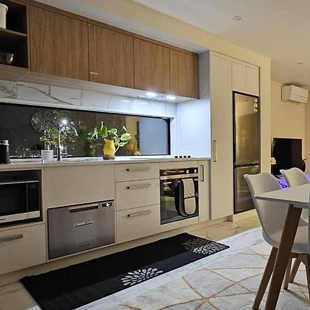 2-Bedroom Ensuite, Close To City, Comfortable, Accessible With Own Parking Κράισττσερτς Εξωτερικό φωτογραφία