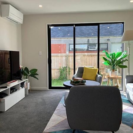 2-Bedroom Ensuite, Close To City, Comfortable, Accessible With Own Parking Κράισττσερτς Εξωτερικό φωτογραφία