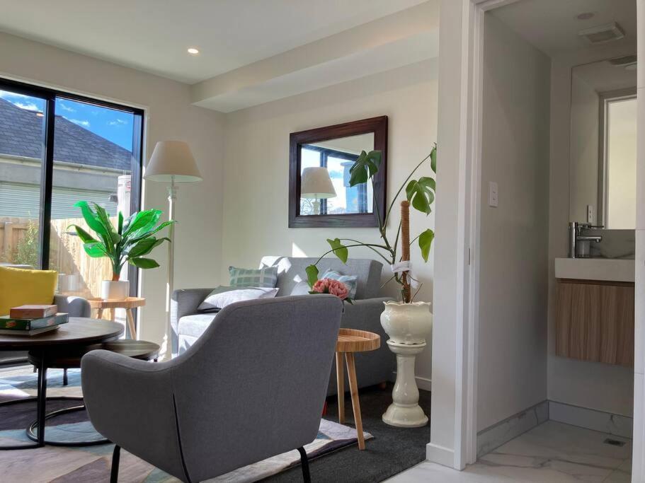 2-Bedroom Ensuite, Close To City, Comfortable, Accessible With Own Parking Κράισττσερτς Εξωτερικό φωτογραφία
