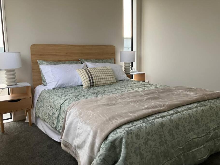 2-Bedroom Ensuite, Close To City, Comfortable, Accessible With Own Parking Κράισττσερτς Εξωτερικό φωτογραφία