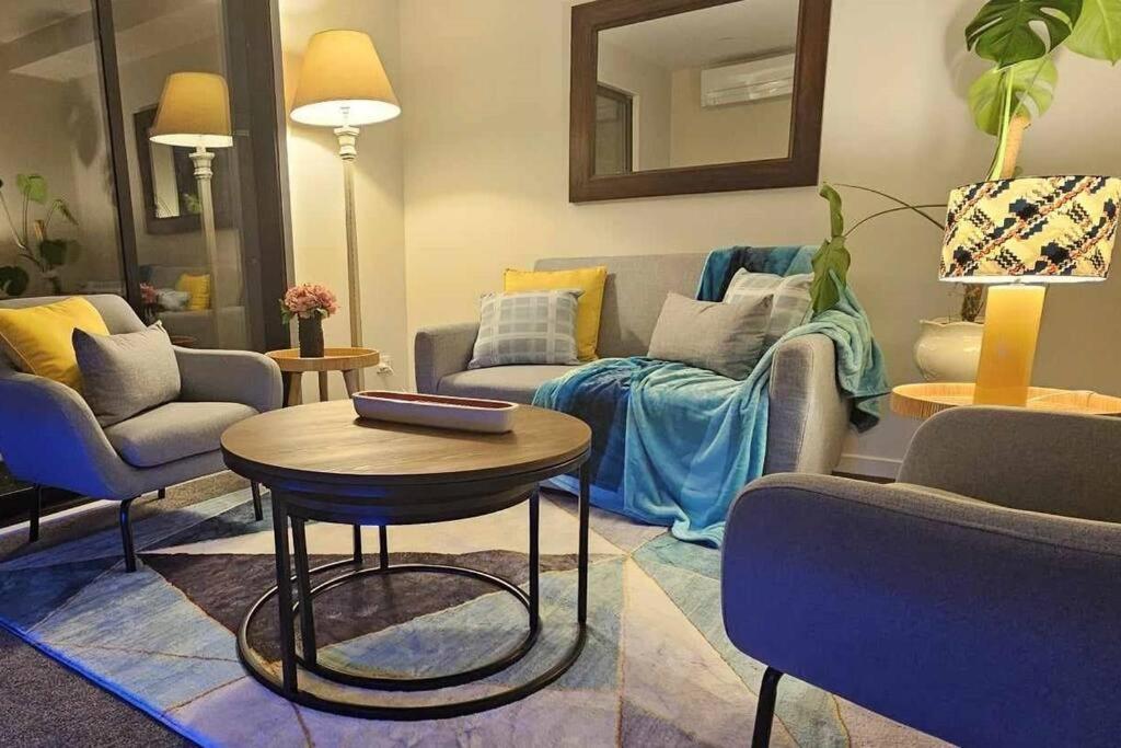 2-Bedroom Ensuite, Close To City, Comfortable, Accessible With Own Parking Κράισττσερτς Εξωτερικό φωτογραφία